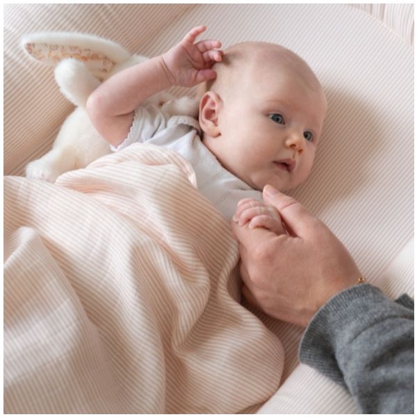 Nid de bébé - Rayures Rose