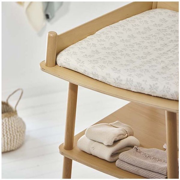 Pago Evolving Changing Table + Mattress + 4 Storage Baskets
