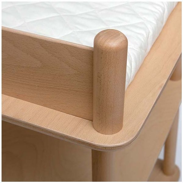 Pago Evolving Changing Table + Mattress + 4 Storage Baskets