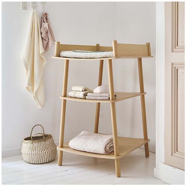 Pago Evolving Changing Table + Mattress + 4 Storage Baskets