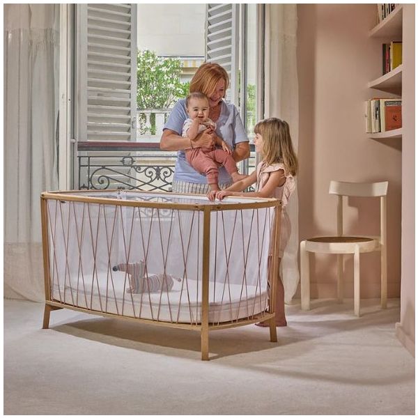 Babybett Kimi 66 x 120 cm - Matratze und Matratzenauflage inklusive - Haselnuss