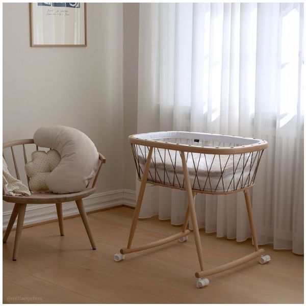 Kumi Cradle + Mattress + Wheels
