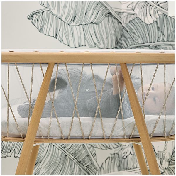 Kumi Cradle + Mattress + Mattress Protector + Fitted Sheet