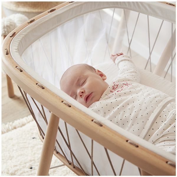 Kumi Cradle + Mattress + Mattress Protector + Fitted Sheet