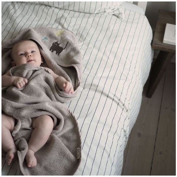 Petal Embroidered Baby Hooded Towel - Moon Cat