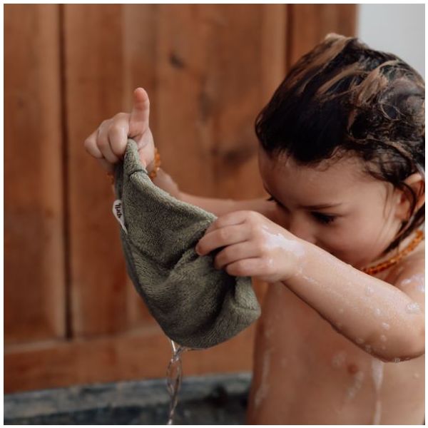 Set of 2 Paw Embroidered Bath Gloves - Sailsboats