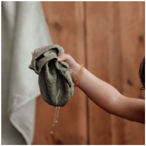 Set of 2 Paw Embroidered Bath Gloves - Sailsboats