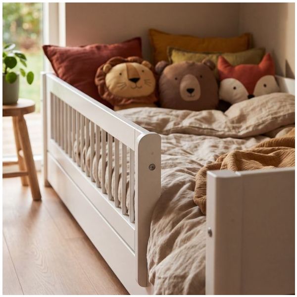 White Montessori Convertible Floor Bed with 3/4 Safety Rail 90 x 200 cm - Slatted Safety Rail - White