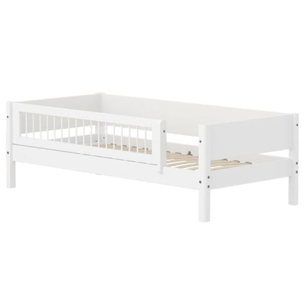 White Single Bed with 3/4 Safety Rail 90 x 200 cm - Slatted Safety Rail - White