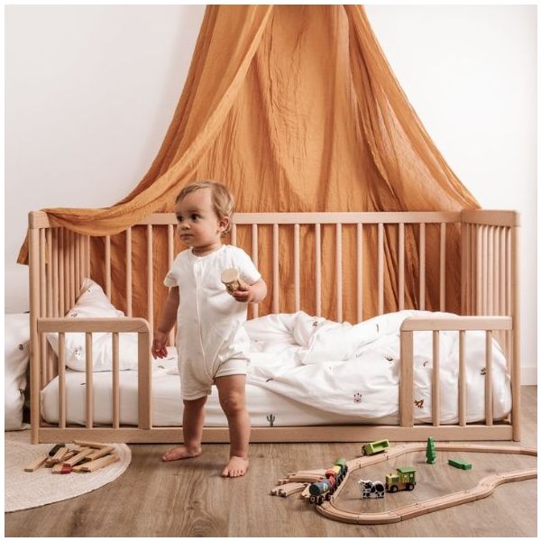Lit bébé évolutif au sol Turia 70 x 140 cm - Hêtre