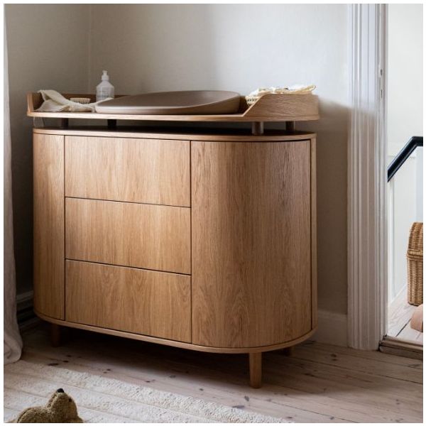 Kai Dresser - Oak