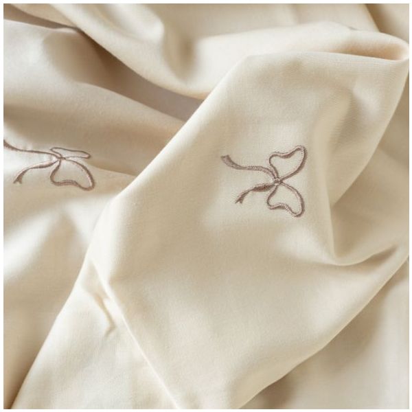 Embroidered Bed Linen 100 x 140 - Bow