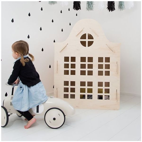 Maison de jeu en bois