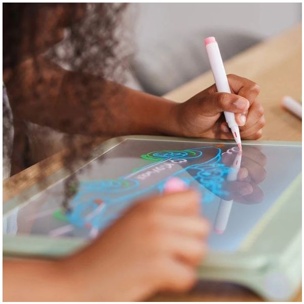 Light-Up Drawing Tablet