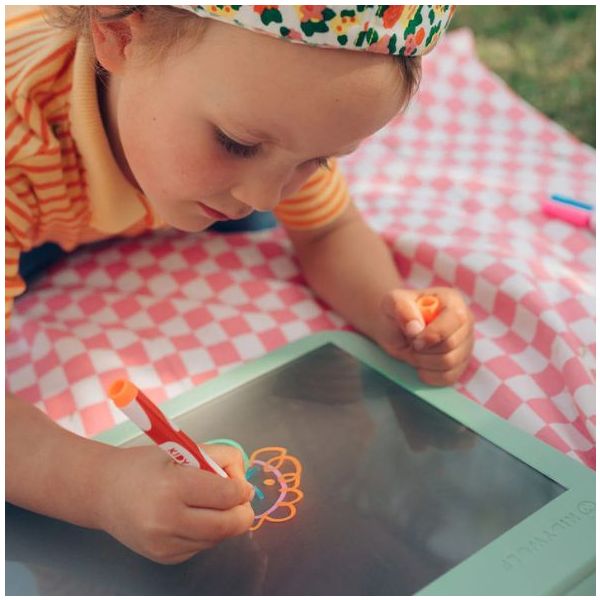 Light-Up Drawing Tablet
