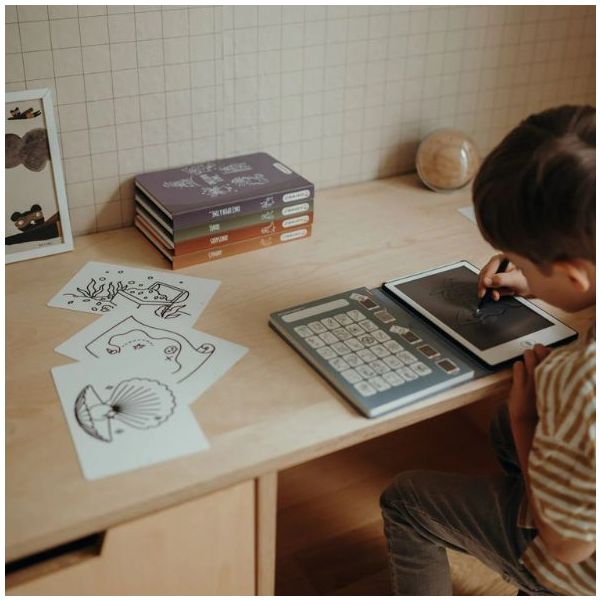 Mini Light-Up Drawing Tablet - Oceans & Pirates