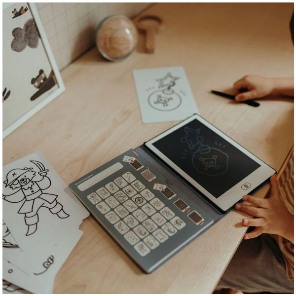 Mini Light-Up Drawing Tablet - Oceans & Pirates