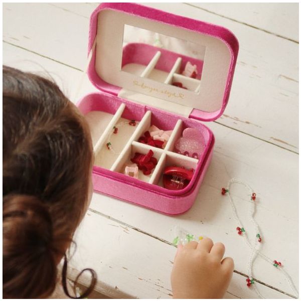 Boîte avec bijoux & accessoires cheveux Bella - Velours Rose