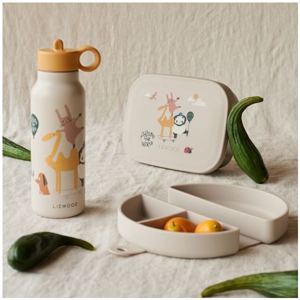 Lunchbox Arthur - Around the World