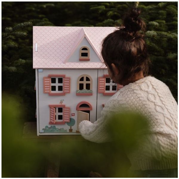 Maison de poupée en bois meublée