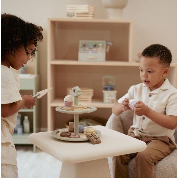 Display stand with pastries