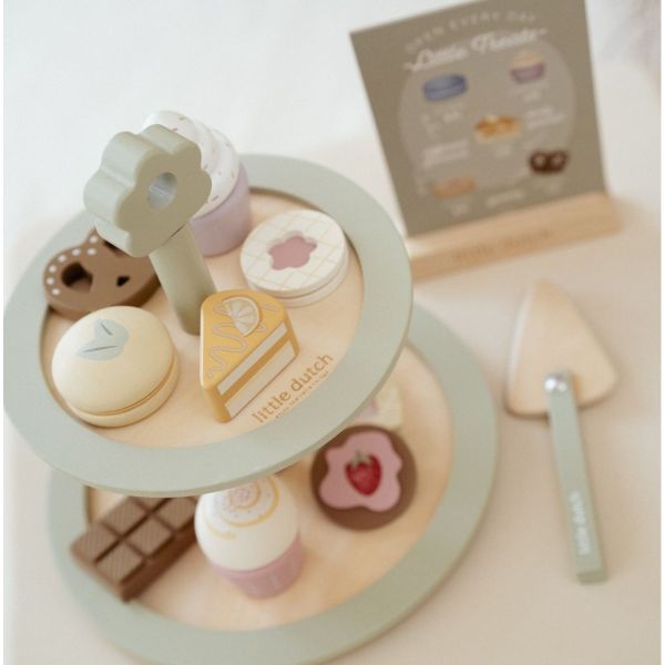 Display stand with pastries