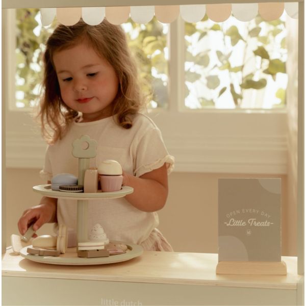 Display stand with pastries