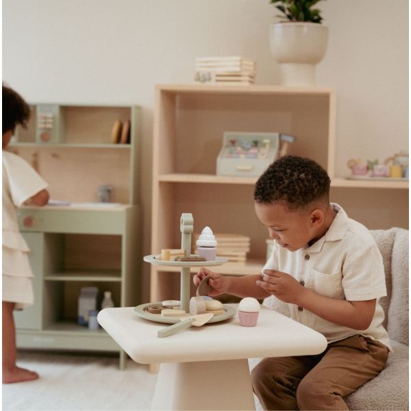 Display stand with pastries