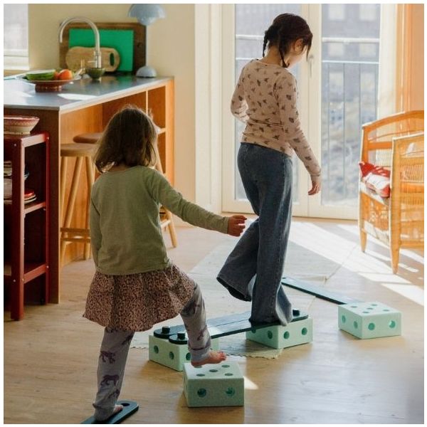 Life-sized Construction Toy - Balance Track Set - Mint