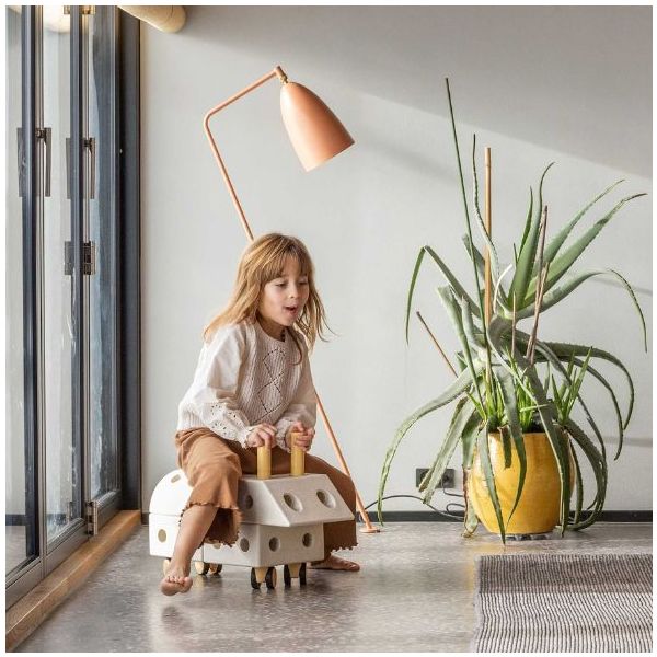 Life-sized Construction Toy - Explorer Set - Sand