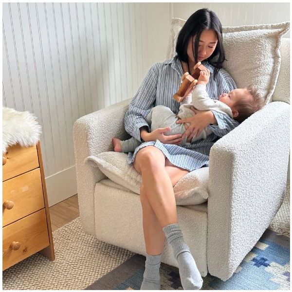 Fauteuil d’allaitement pivotant et inclinable manuel Flynn - Bouclé Oyster