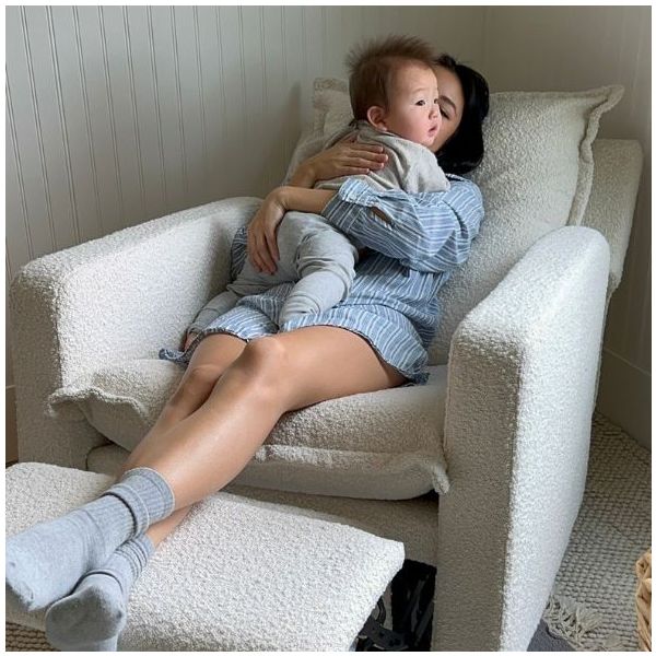 Fauteuil d’allaitement pivotant et inclinable manuel Flynn - Bouclé Oyster