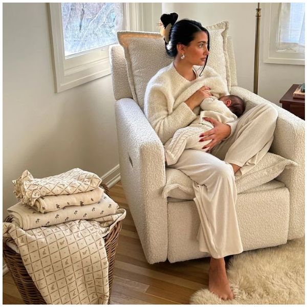 Fauteuil d’allaitement pivotant, berçant et inclinable Flynn - Bouclé Oyster