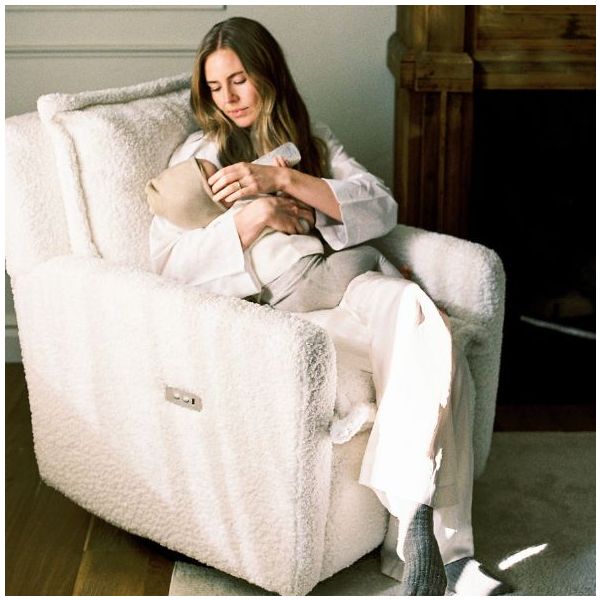 Fauteuil d’allaitement pivotant, berçant et inclinable Flynn - Effet peau de mouton Nuage