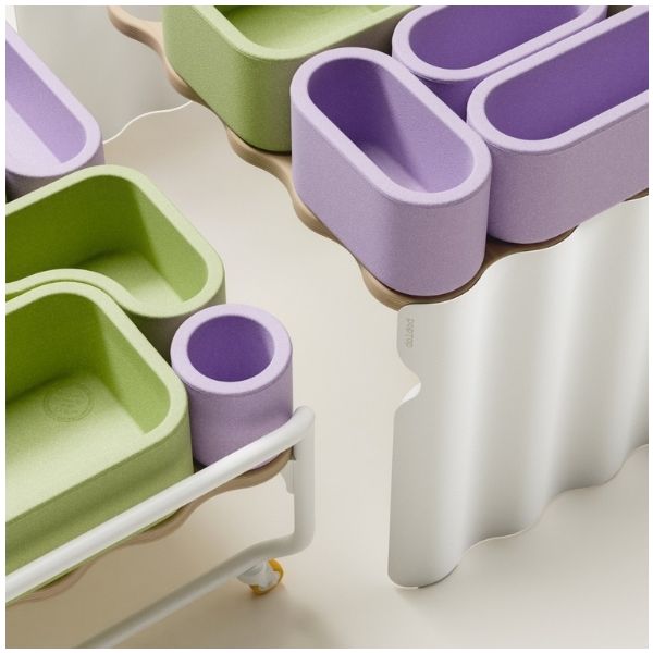 Étagère de rangement sur roulettes