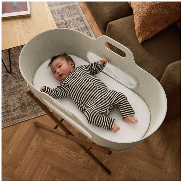 SnüzBaskit Moses Basket & Stand - Barley / Walnut
