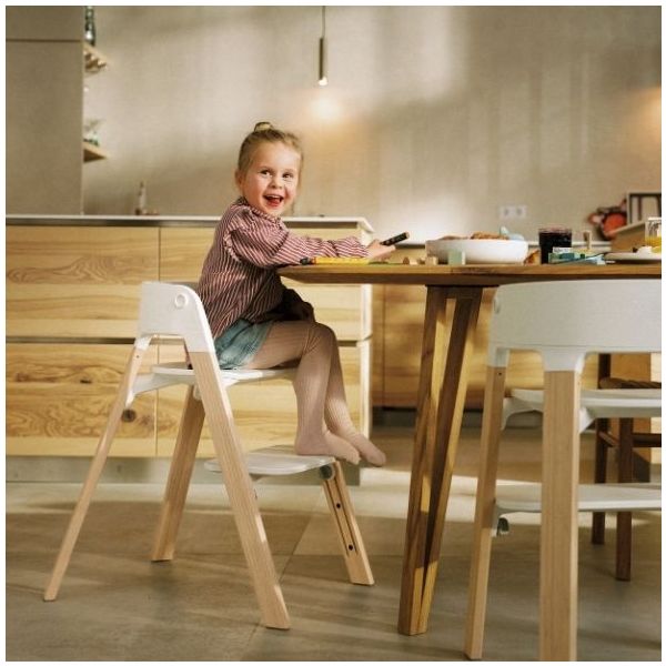 Steps™ Chair - White / Natural