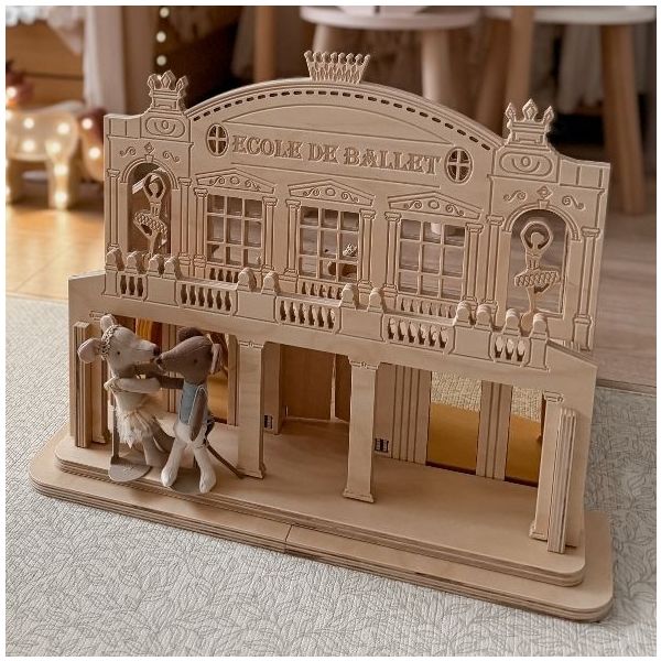 Maison de poupée - École de Ballet Parisien