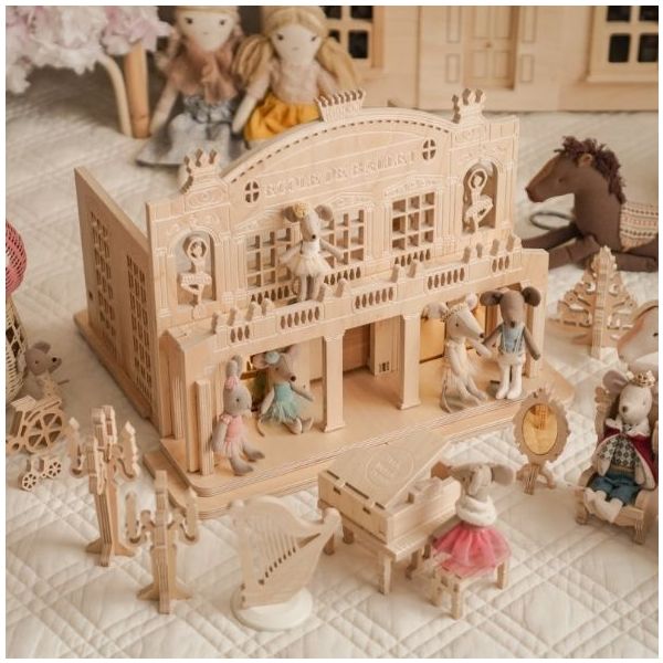 Maison de poupée - École de Ballet Parisien