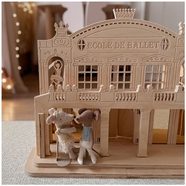 Maison de poupée - École de Ballet Parisien