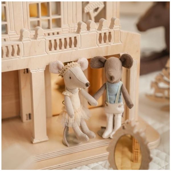Maison de poupée - École de Ballet Parisien