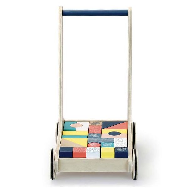 Trotteur avec cubes en bois - Sous la canopée