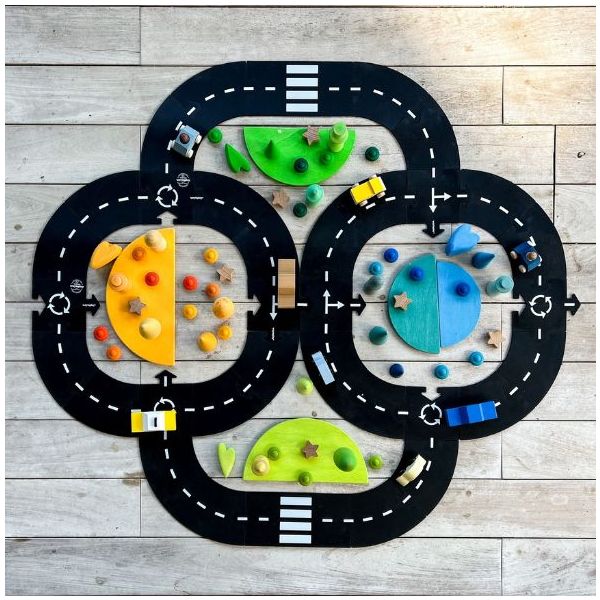 Flexible & Waterproof Toy Car Road - Cars Included - King of the Road (40 pieces)