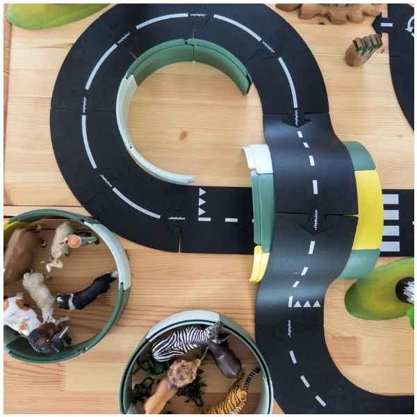 Flexible & Waterproof Toy Car Road - Cars Included - King of the Road (40 pieces)
