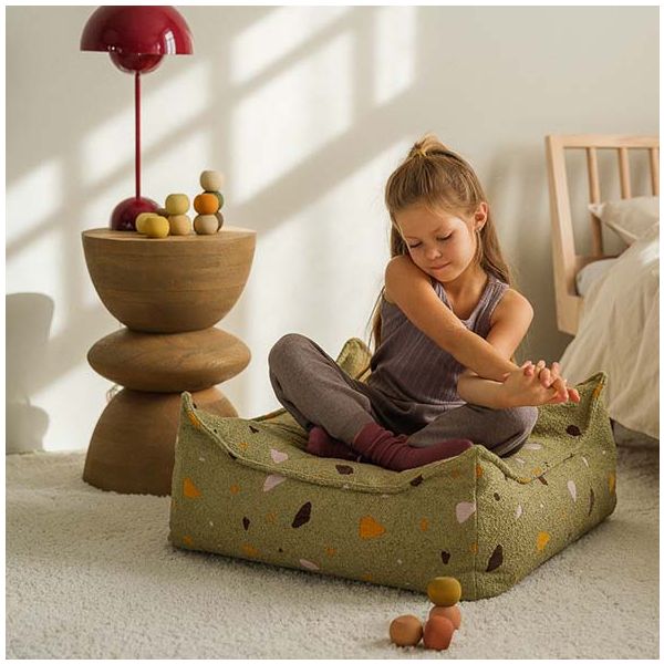 Pouf carré enfant en bouclette Ottoman - Terrazzo Moss