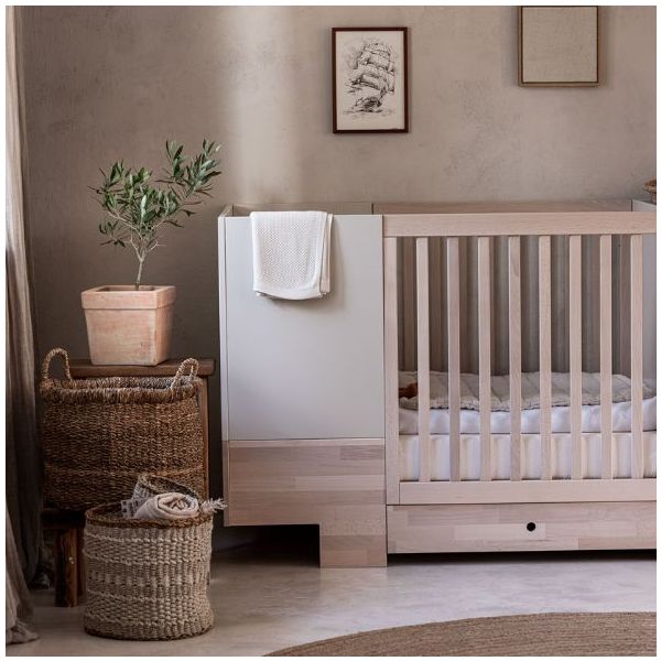 Smart Convertible Crib 80 x 120 cm with Integrated Changing Table - Beech / Sand Beige